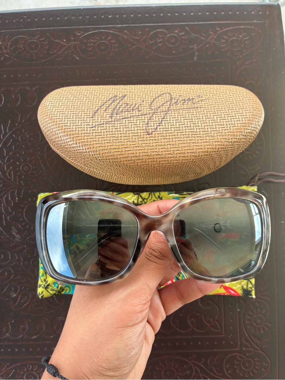 Women’s Oversized Sunglasses - Gray Gradient Lens